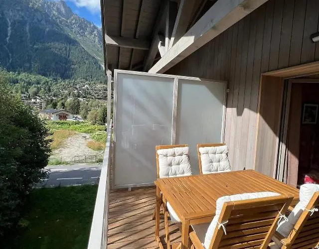 White Pearl Chamonix